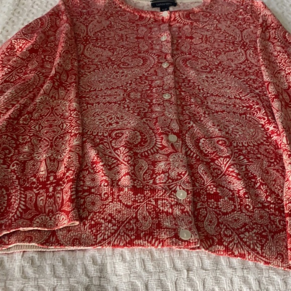 ⭐️ 3 for $20 SPECIAL ⭐️ Lands’ End Red Paisley Cardigan size S GUC - Picture 3 of 3